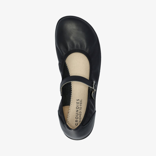 Black || Barefoot