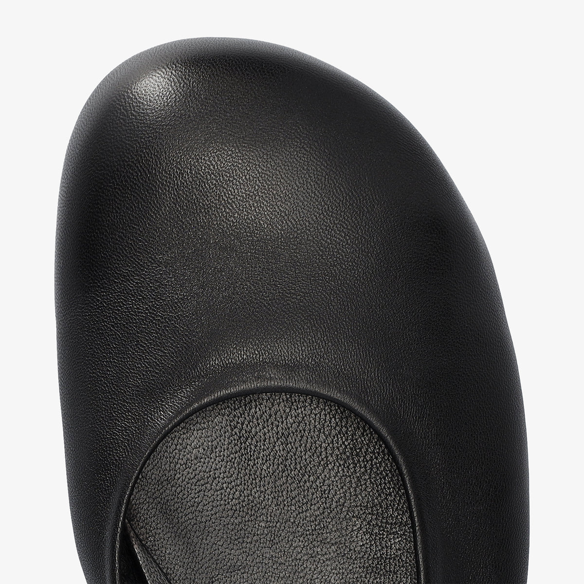 Black || Barefoot