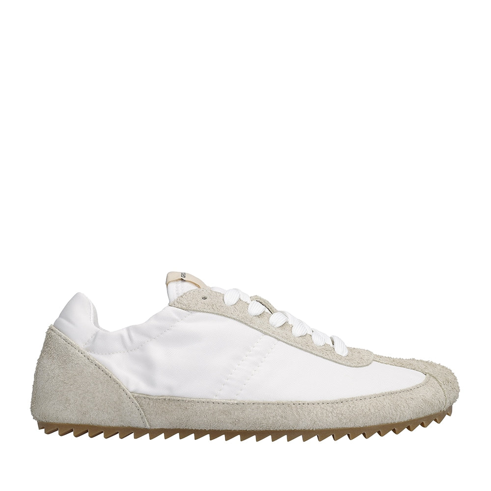 White || Barefoot