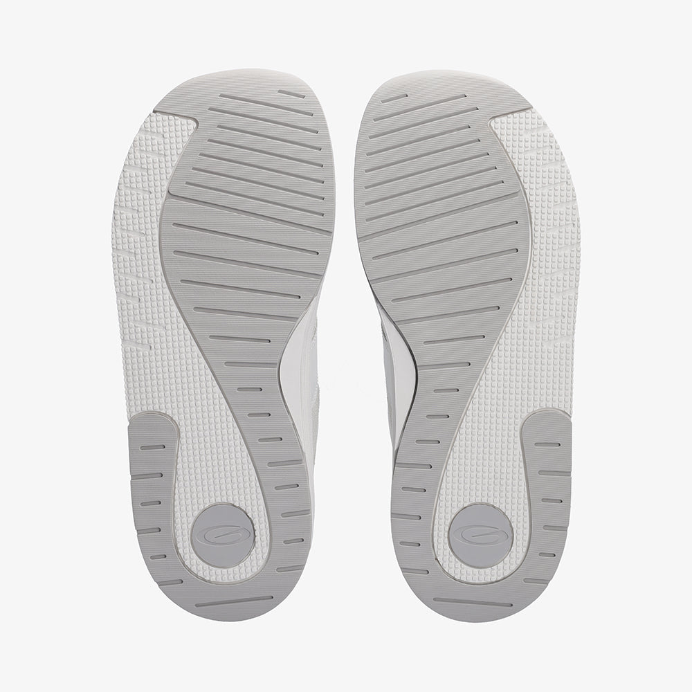 White || Barefoot