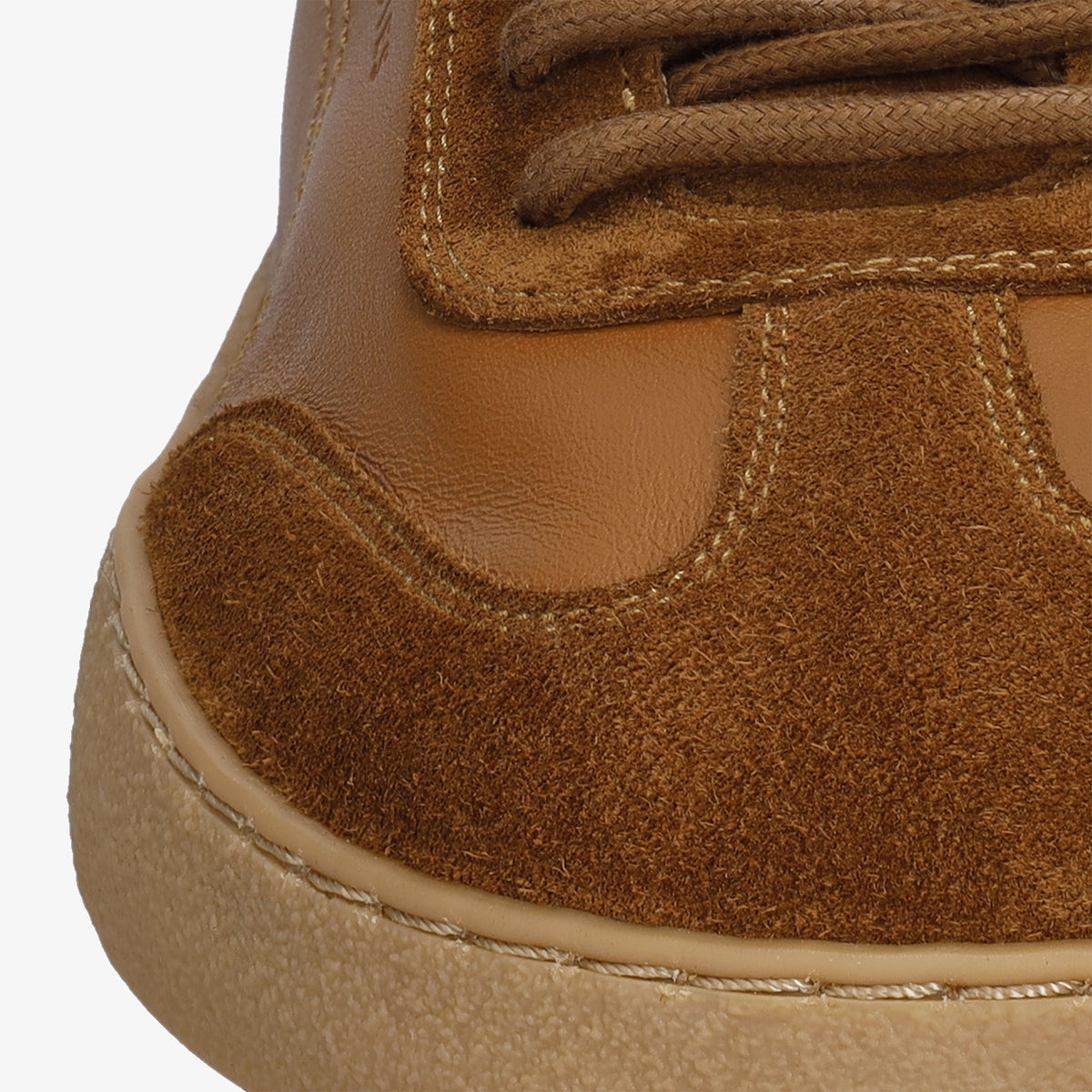 Caramel || Barefoot