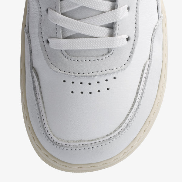 White/Black || Barefoot