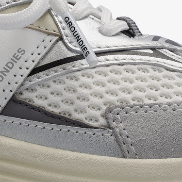 White/Silver/Black || Barefoot