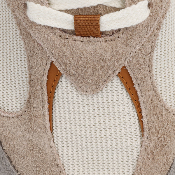 Beige/Caramel