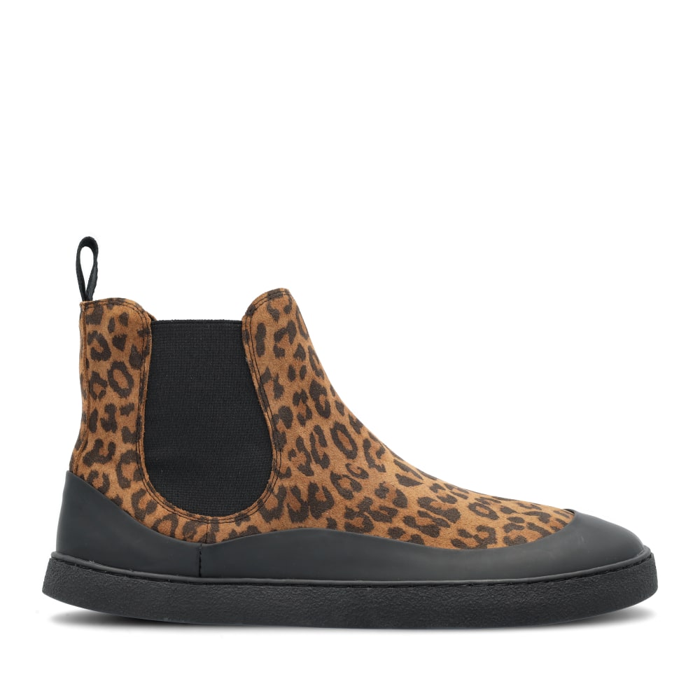 Leo/Black || Barefoot