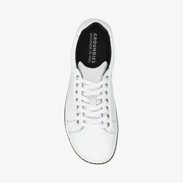 White || Barefoot