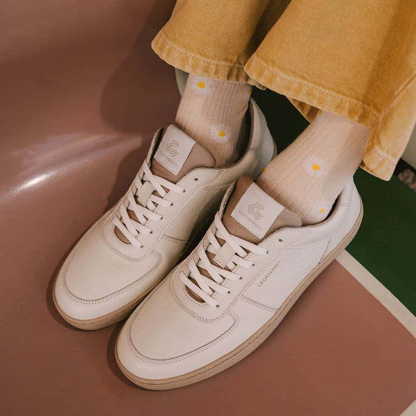 Off-White || Barefoot Light