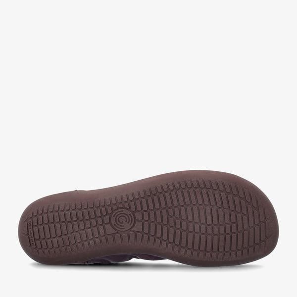 Dark Plum || Barefoot