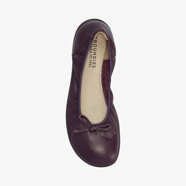 Dark Plum || Barefoot