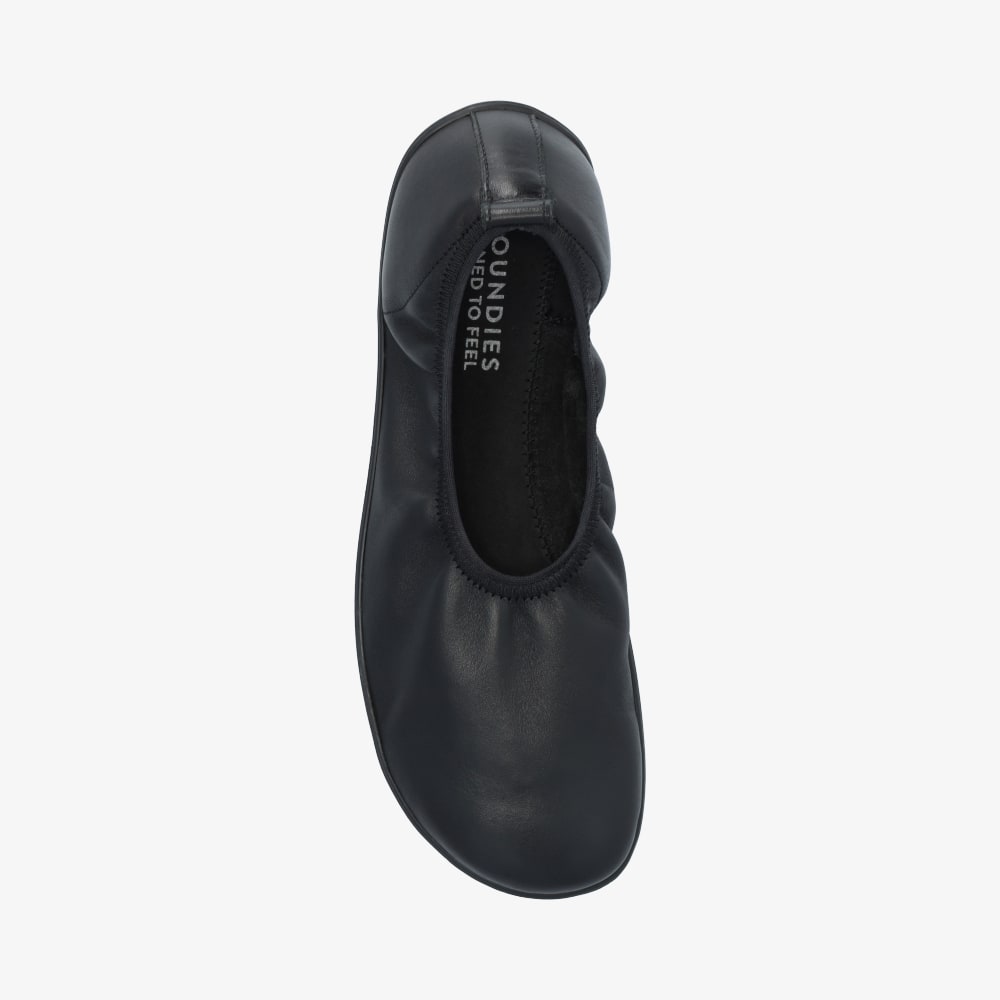Black || Barefoot