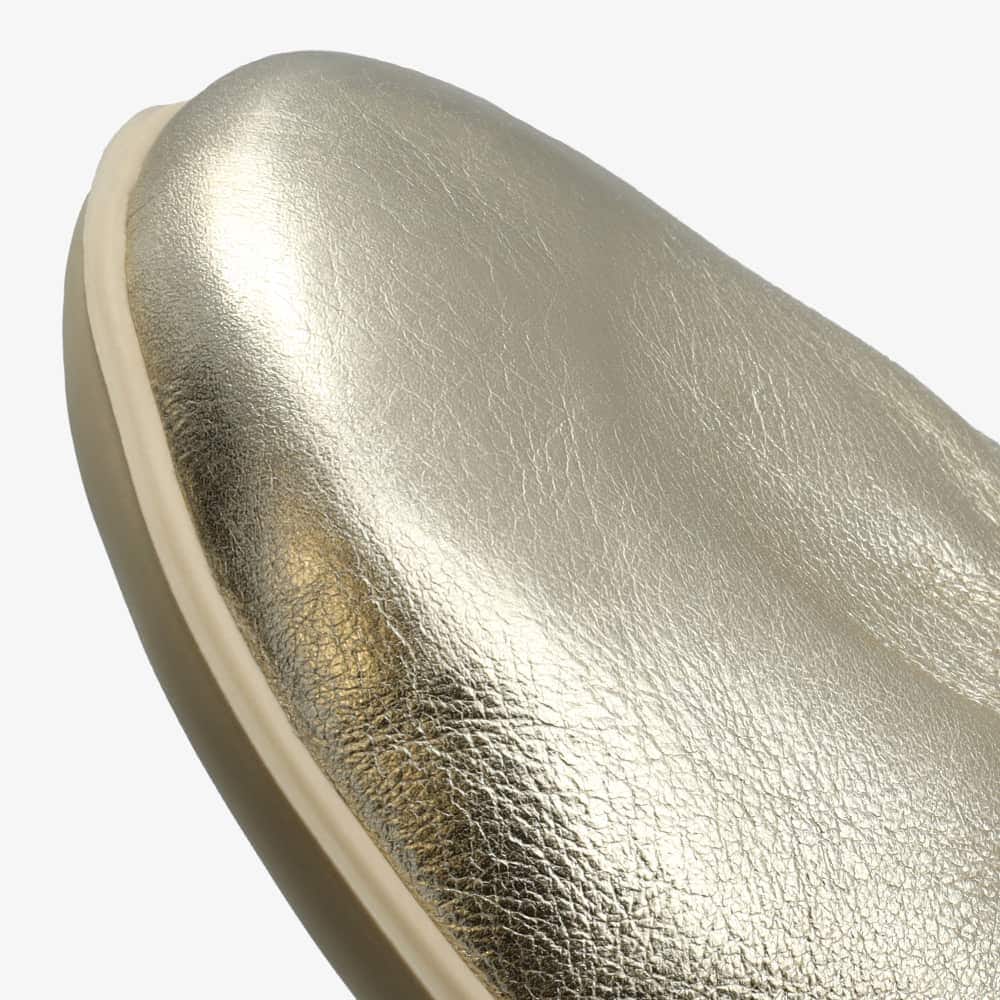 Champagne (metallic) || Barefoot