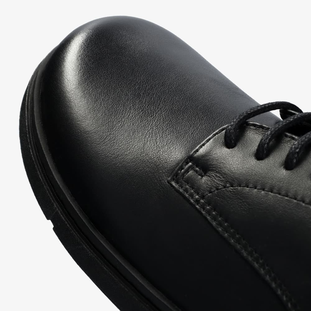 Black || Barefoot