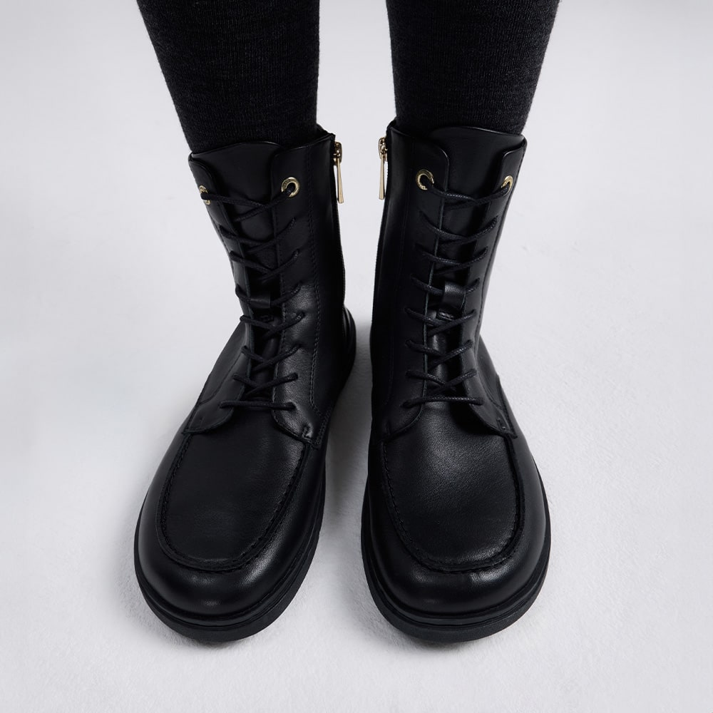 Black || Barefoot