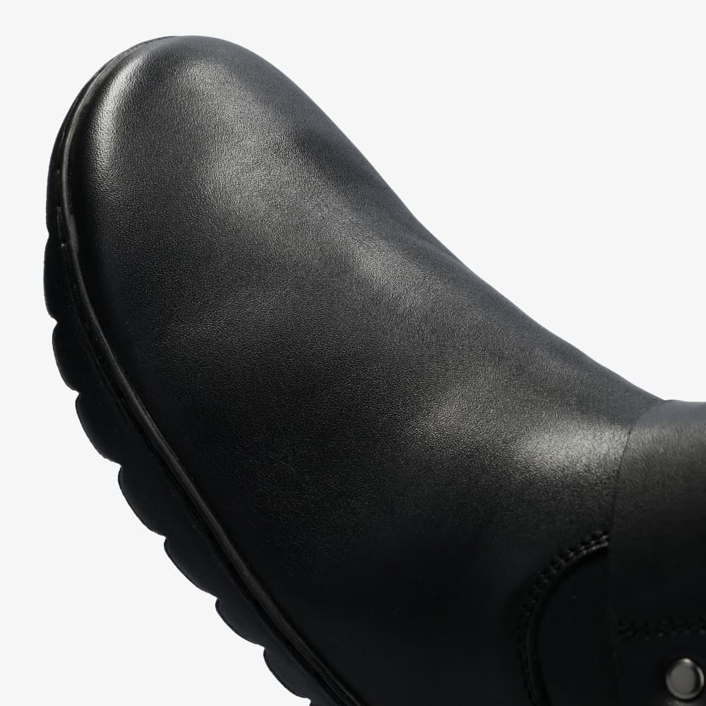 Black || Barefoot