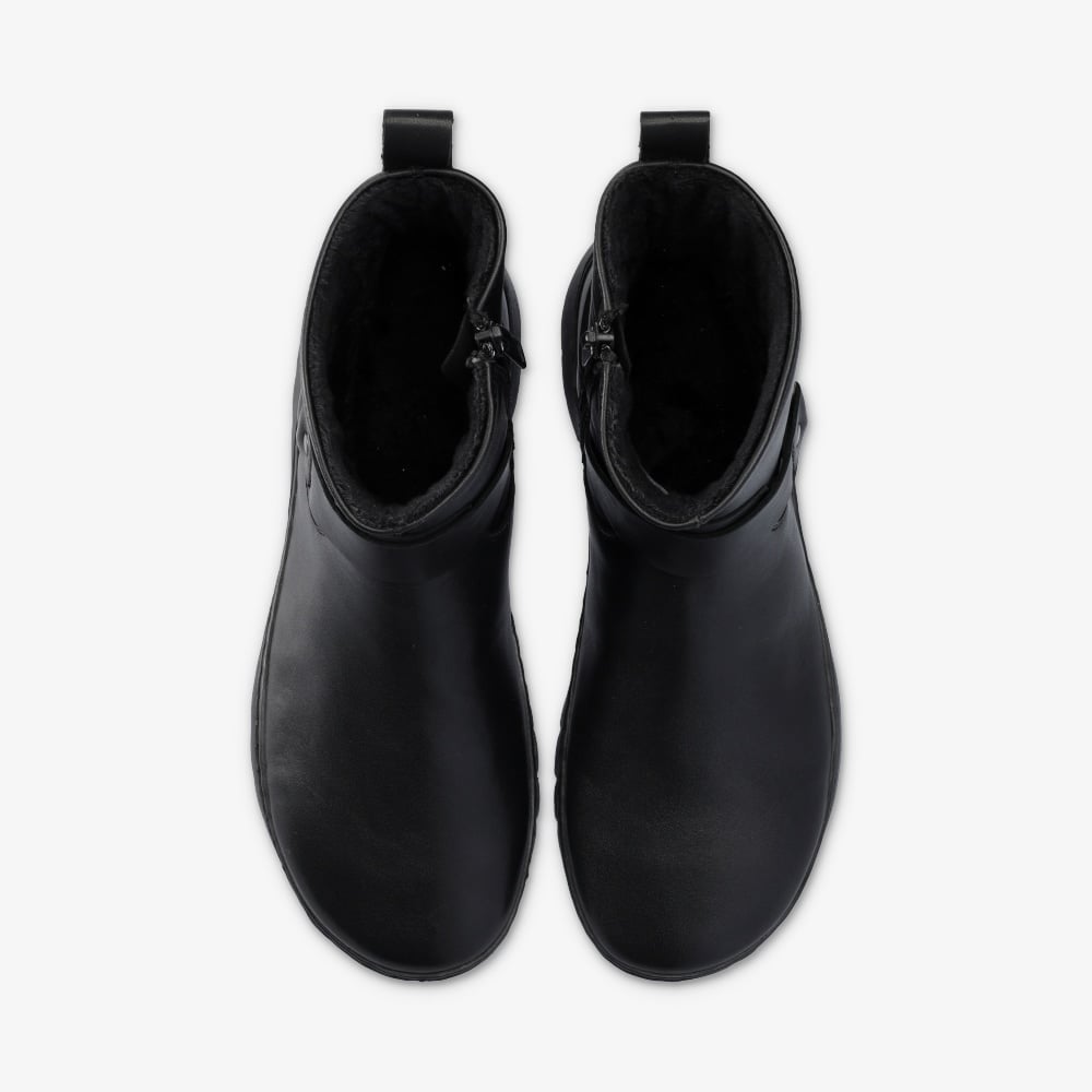 Black || Barefoot