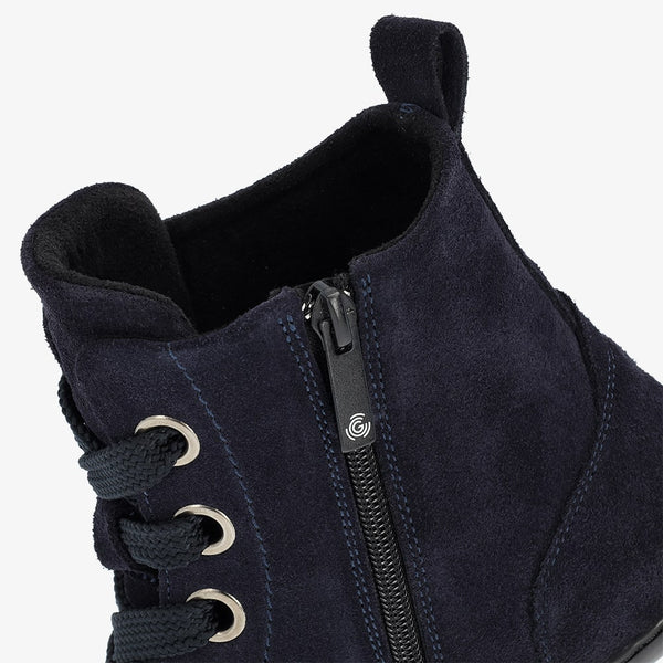 Blau || Barefoot