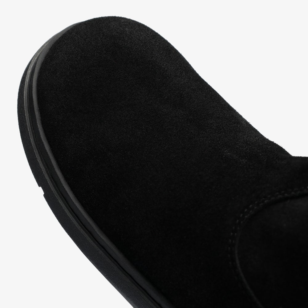 Black || Barefoot