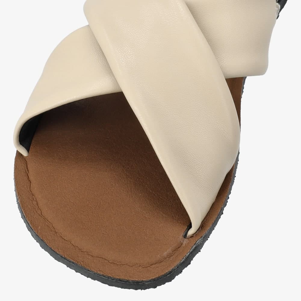 Beige || Barefoot
