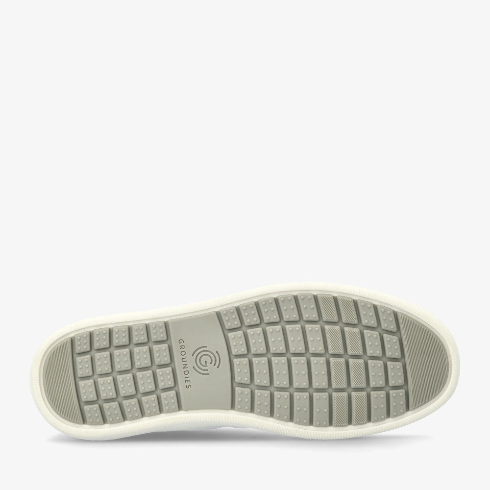 White || Barefoot Light