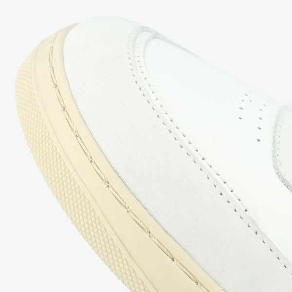 White/Black || Barefoot