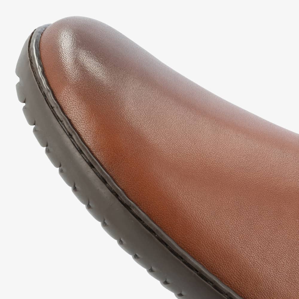 Caramel || Barefoot