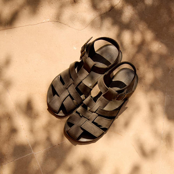 Khaki || Barefoot