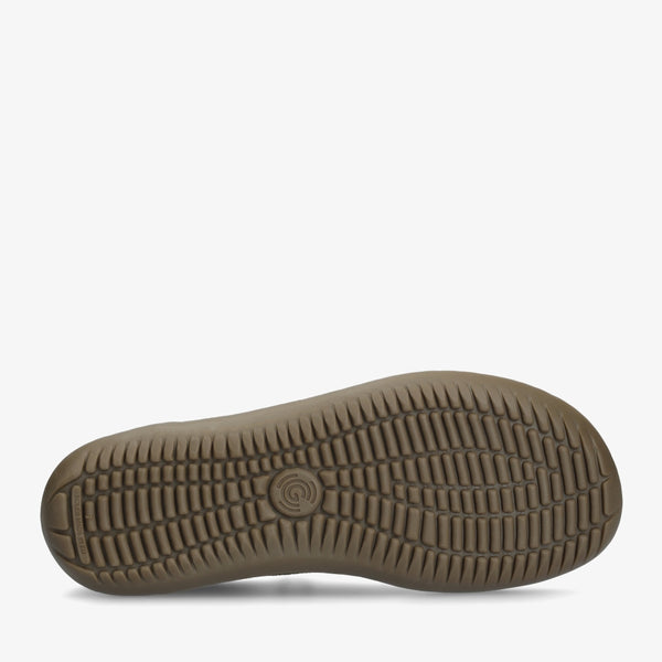 Khaki || Barefoot