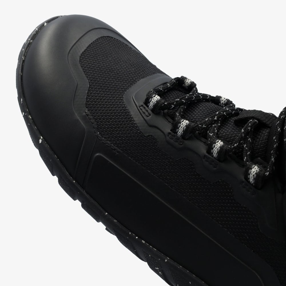 Black || Barefoot