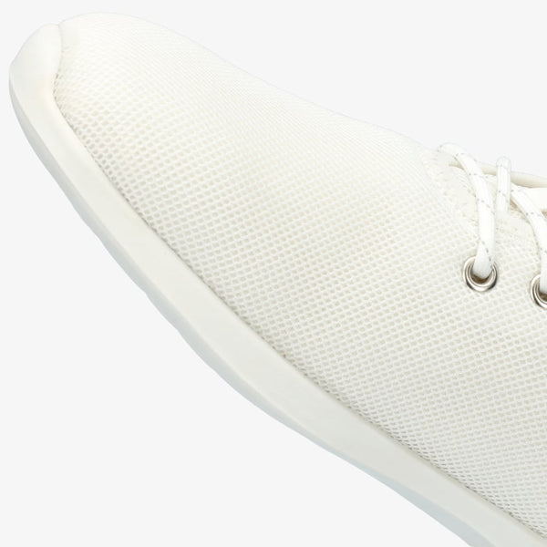 White || Barefoot