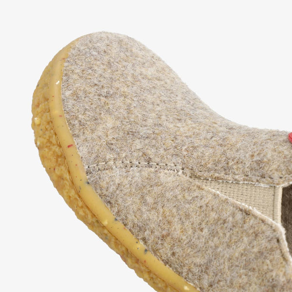 Taupe/Red || Barefoot